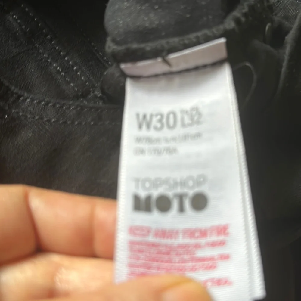 Topshop Moto Jamie Skinny , Ripped Black Jeans in W30/L32! NWOT - Picture 8 of 8